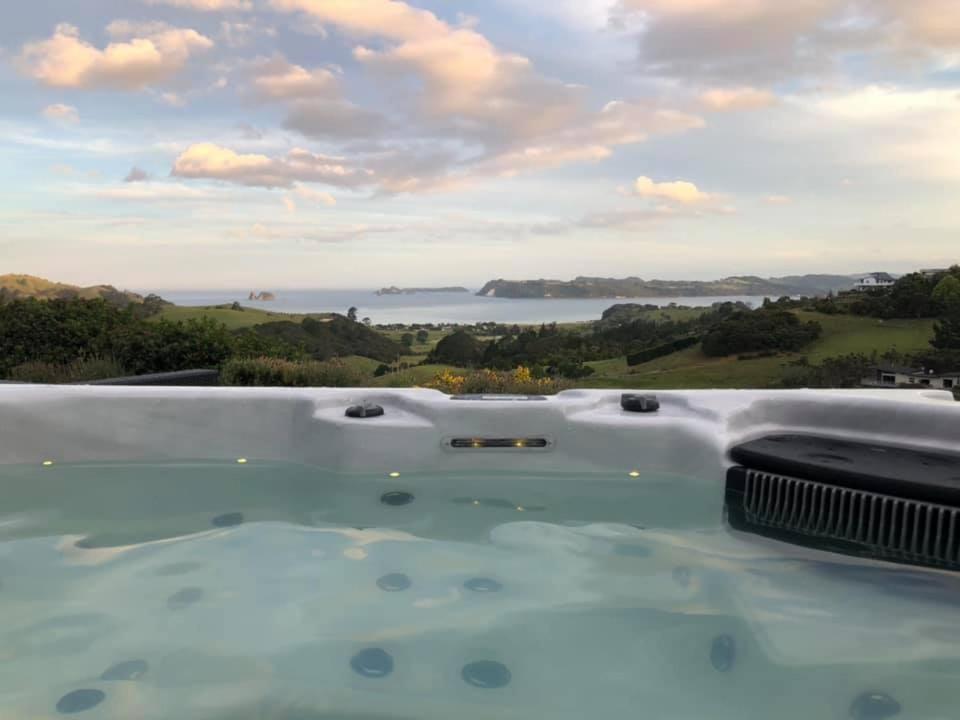 Bayview Valley Lodge Bed & Breakfast Whitianga Exterior foto