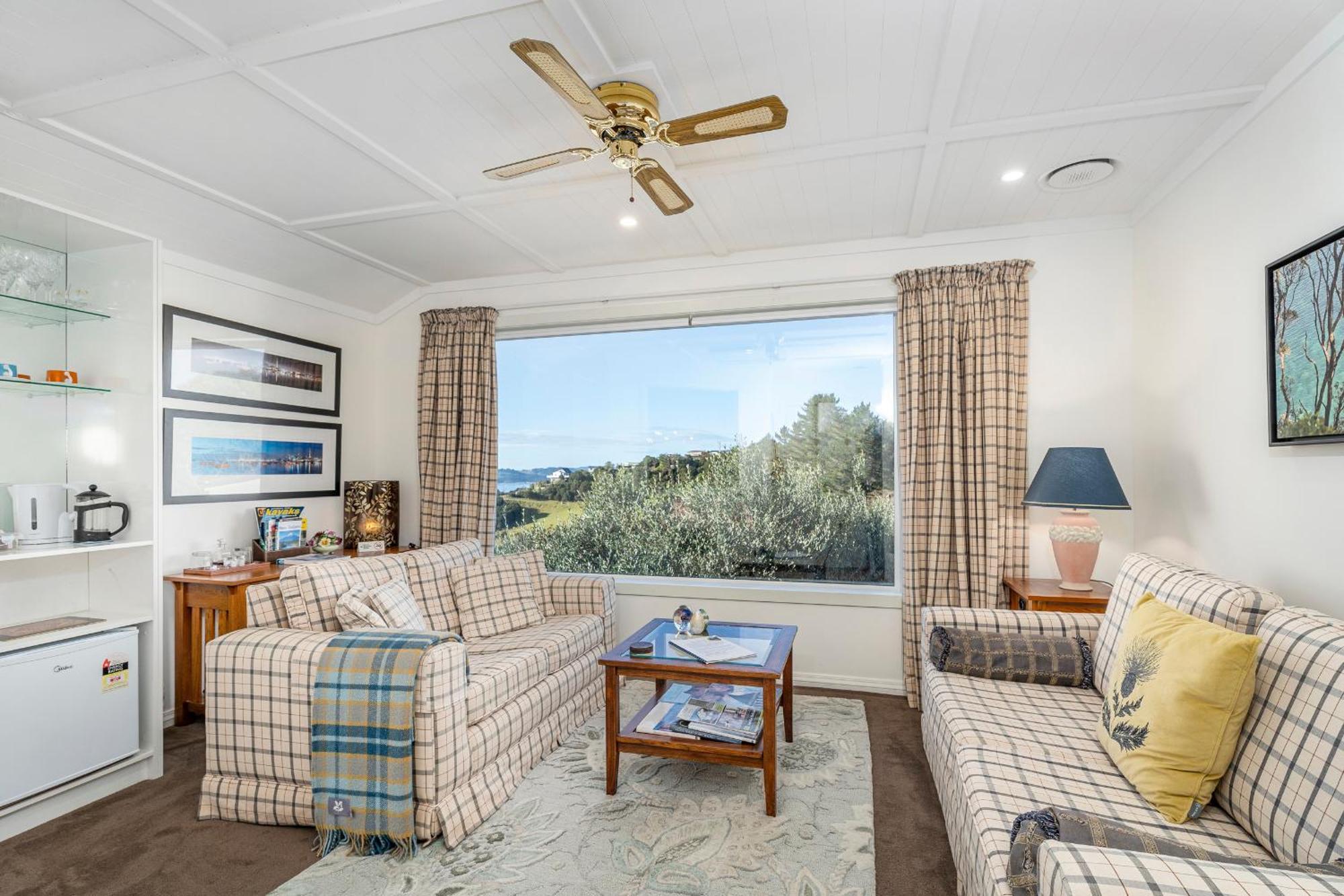 Bayview Valley Lodge Bed & Breakfast Whitianga Exterior foto